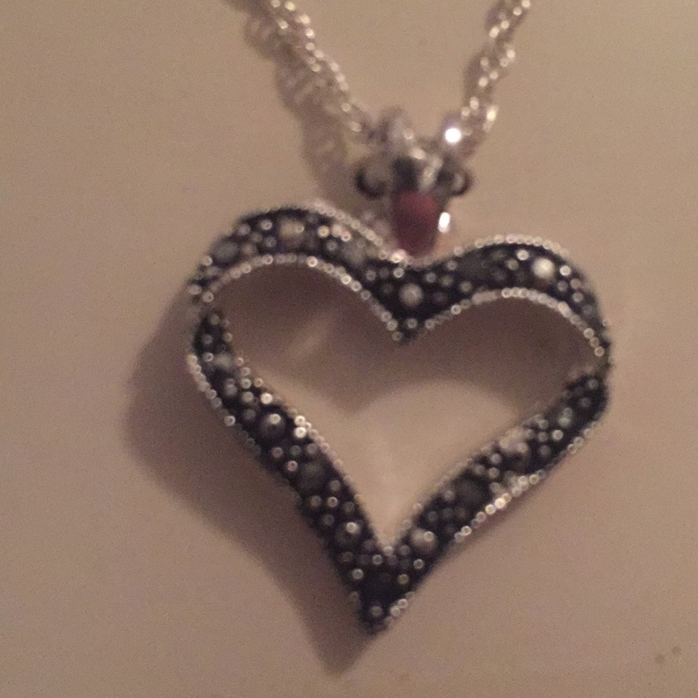 Necklace and earring set